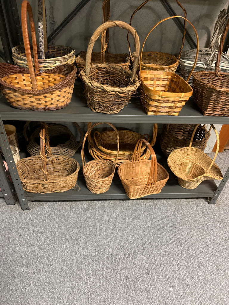 Assorted wicker baskets - image 3 of 3
