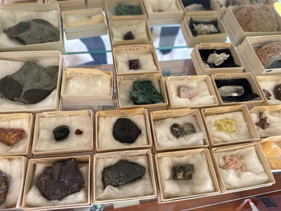 Mineral and Crystal Specimens in Display Boxes - Image 1 of 4