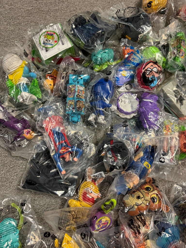 Assorted Mini Action Figures in Bags - image 5 of 8