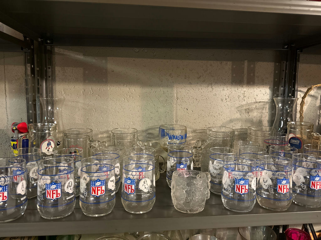NFL-themed glassware collection - image 1 of 3