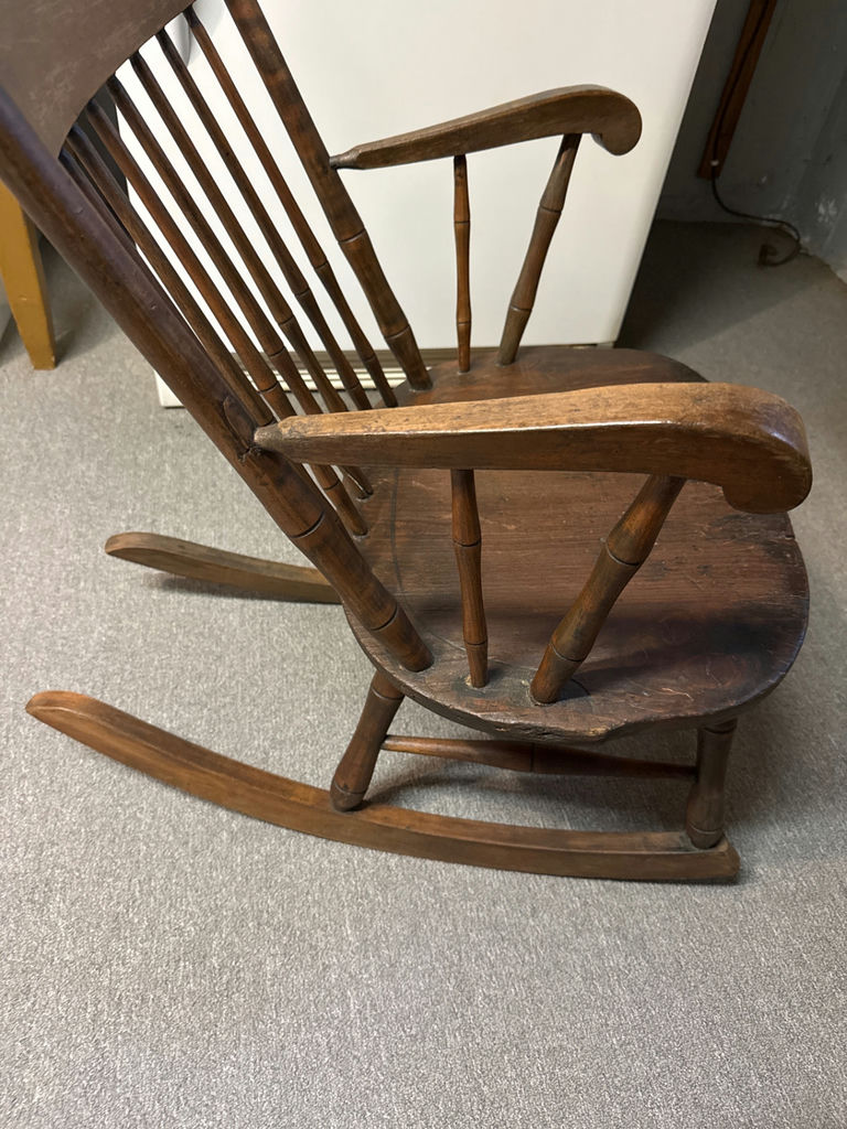Wooden Windsor-style rocking chair - image 1 of 2