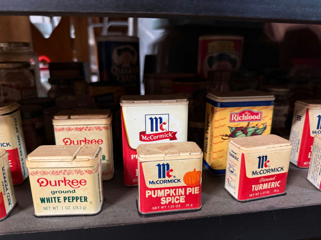 Vintage McCormick Spice Tins and Extract Boxes - image 8 of 8