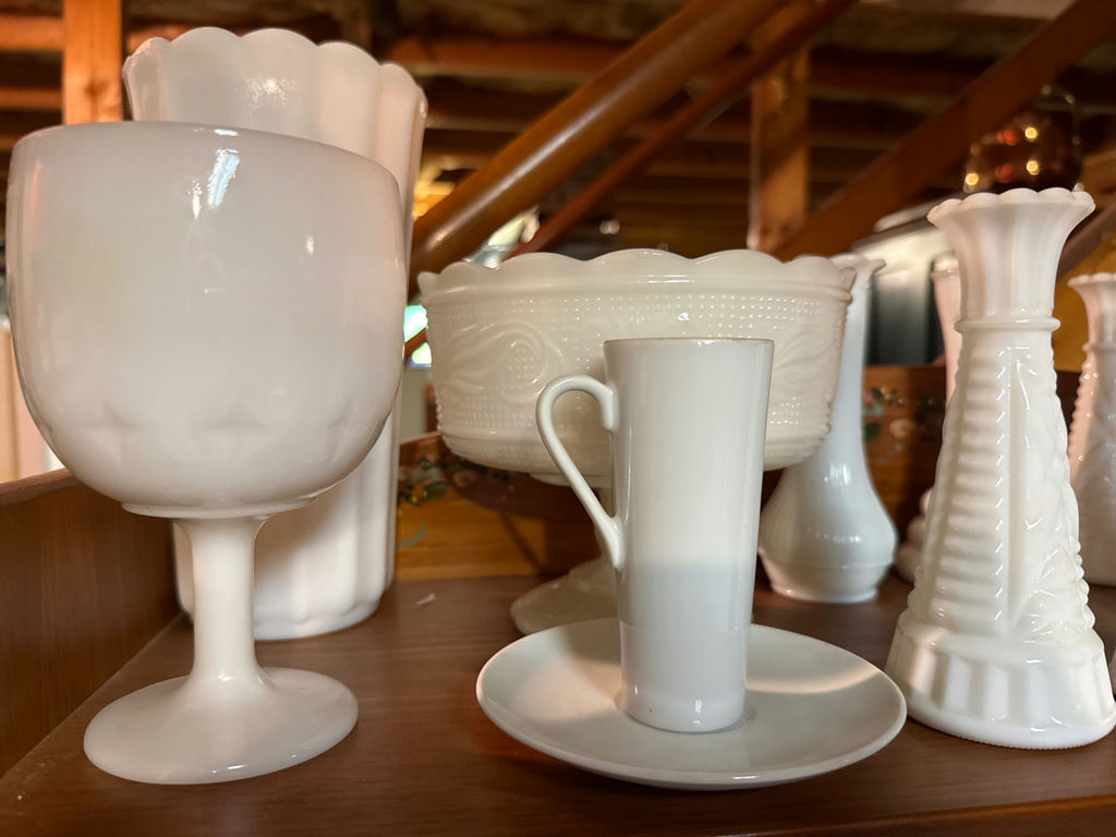 Milk glass - White ceramic vases, bowls and  collection - image 3 of 5
