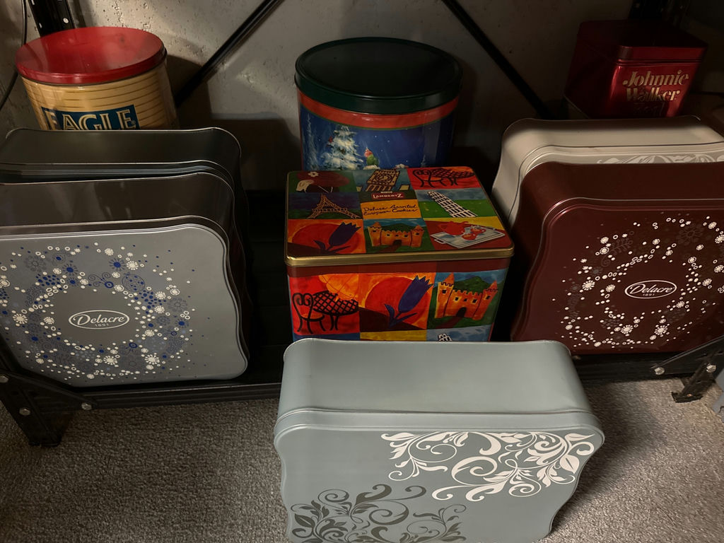 Decorative metal tins and storage boxes - image 1 of 3