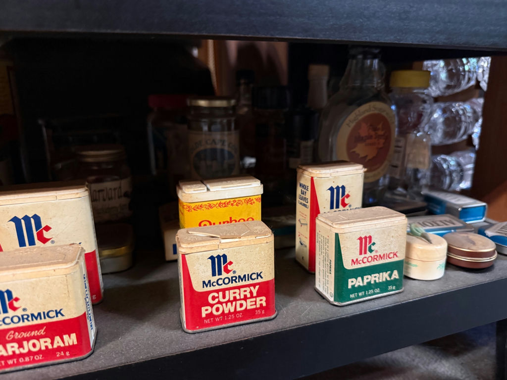 Vintage McCormick Spice Tins and Extract Boxes - image 6 of 8