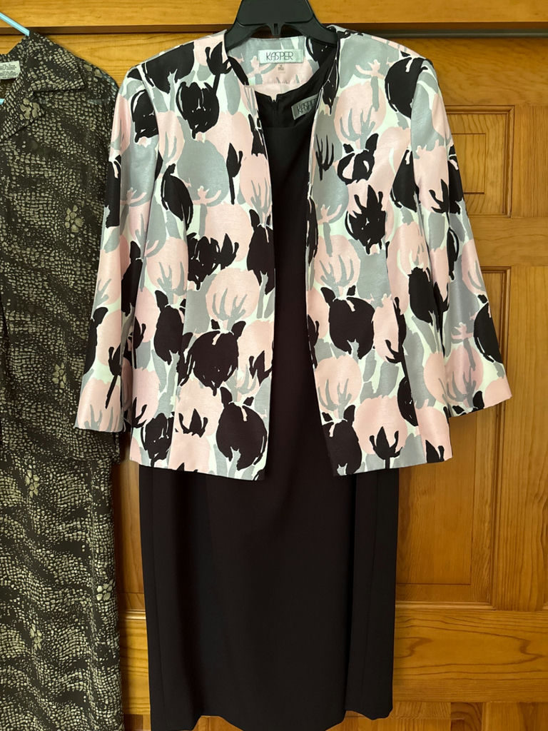 Dark printed shirt dress and pastel floral blazer with dress - image 3 of 5