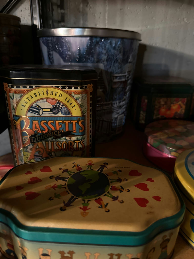 Assorted decorative metal tins - image 3 of 4