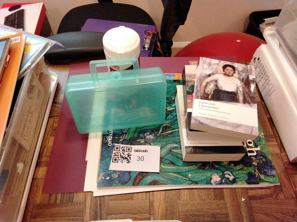 Bead crafts, art prints, and classic books - image 6 of 8