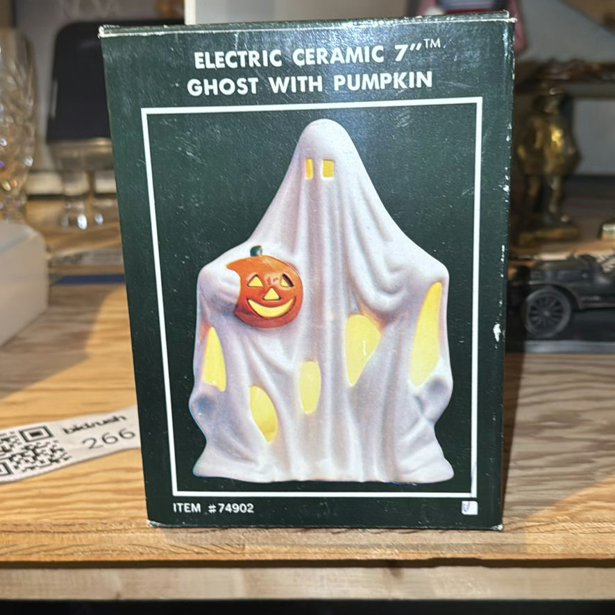 Halloween Decor Collection (2 bins) - image 9 of 14