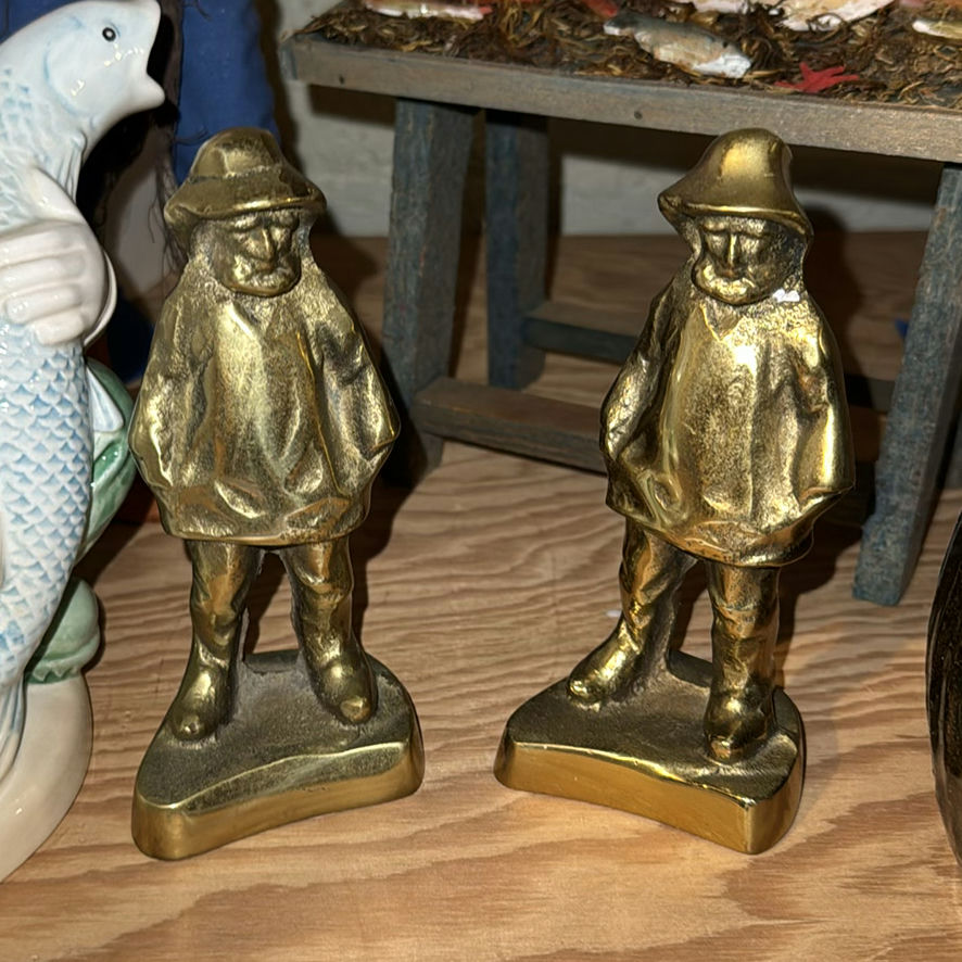 For the Fisherman in Your LIfe; Assorted decorative figurines and fish diorama - image 4 of 4