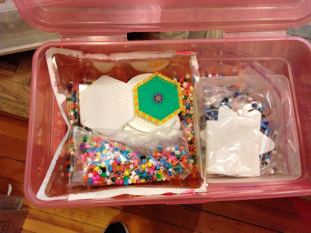 Bead crafts, art prints, and classic books - image 5 of 8
