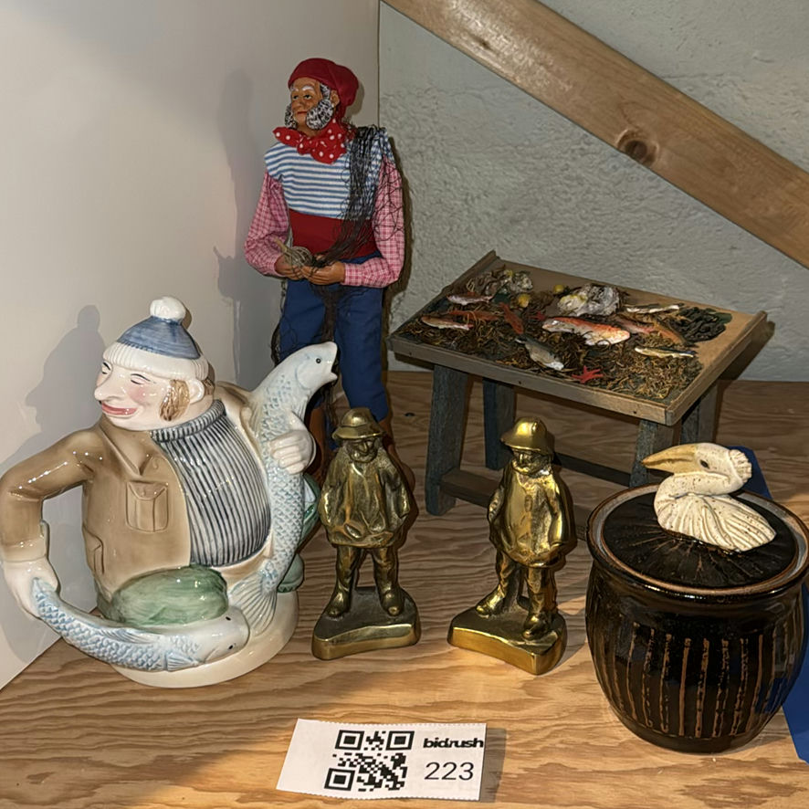 For the Fisherman in Your LIfe; Assorted decorative figurines and fish diorama - image 1 of 4