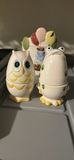 Ceramic animal figurine set (owl and frog) with decorative balloon piece - thumbnail 2 of 6