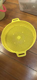 Assorted children's beach and pool toys - thumbnail 3 of 6