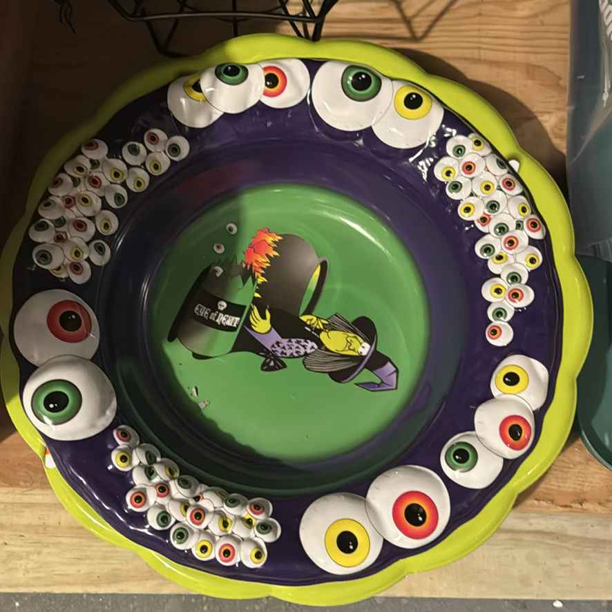Halloween Decor Collection (2 bins) - image 2 of 14