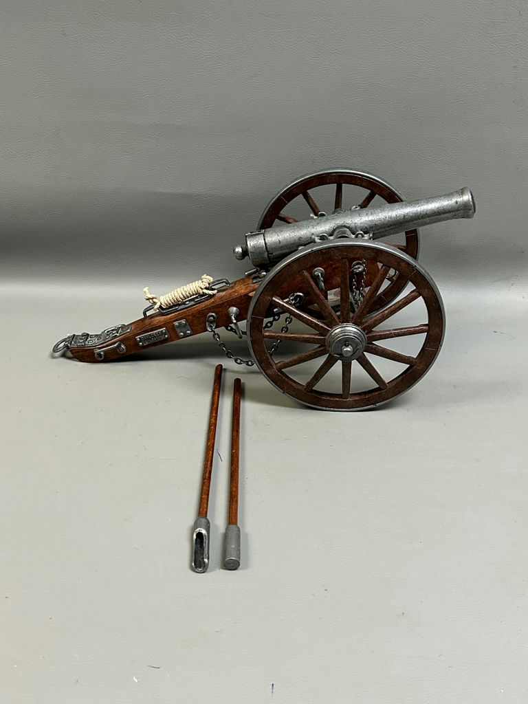 Vintage Dahlgreen Civil War Replica Canon - image 1 of 6