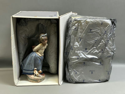 Lladro Figurine "Guess What I Have" Mint in Box - Image 1 of 4