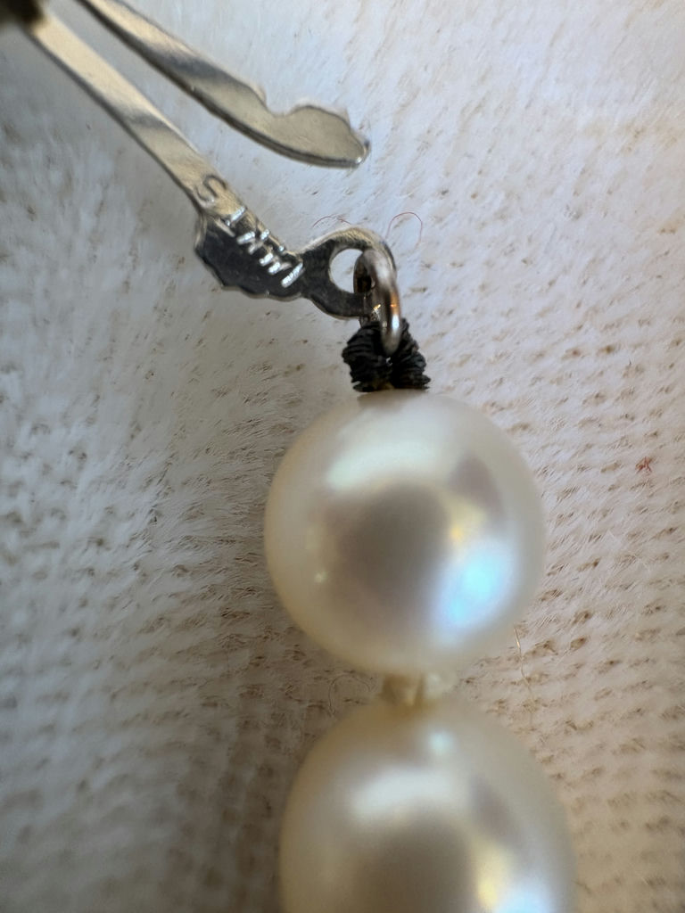 Pearl Necklace and Pearl Earrings Set - BIRKS - image 6 of 9