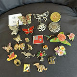 25 Brooches and Pins - thumbnail 1 of 13