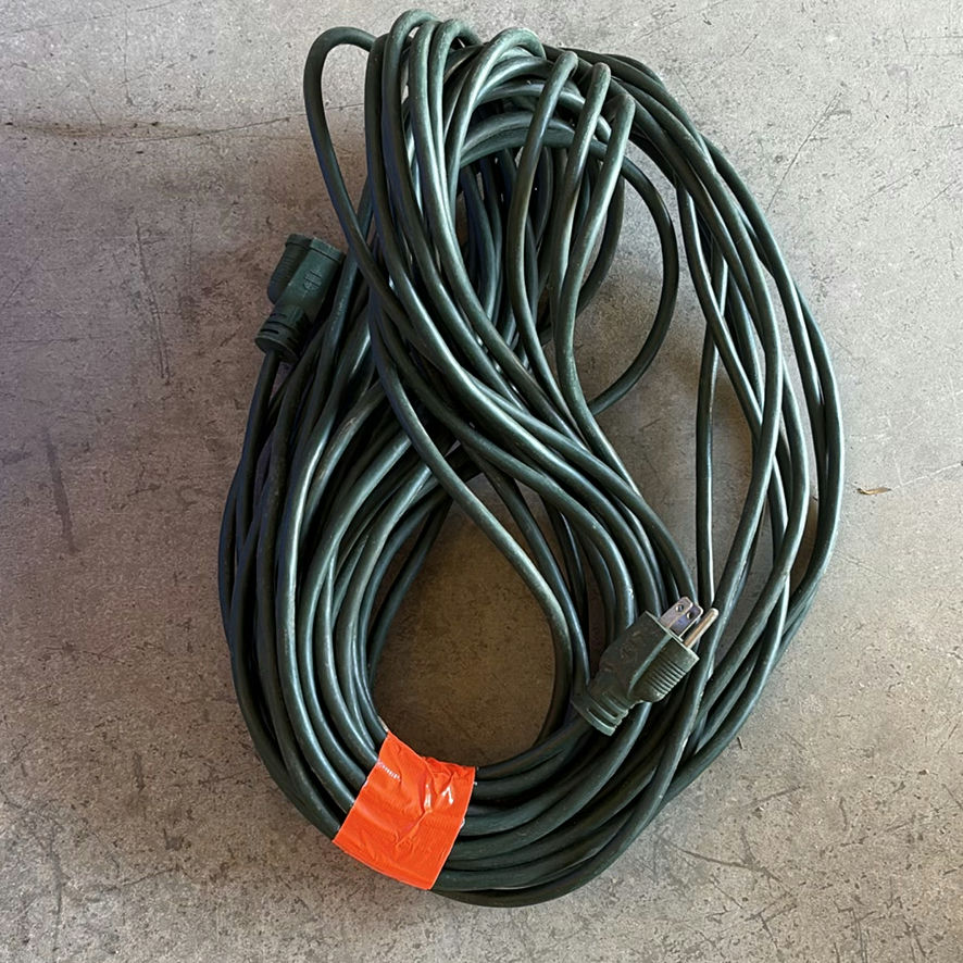 Extension Cords and Outdoor Power Strip - image 3 of 14