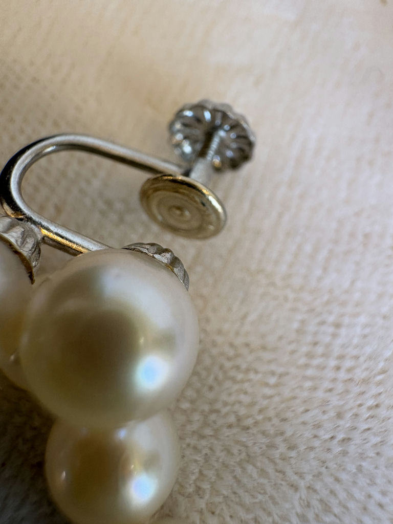 Pearl Necklace and Pearl Earrings Set - BIRKS - image 9 of 9