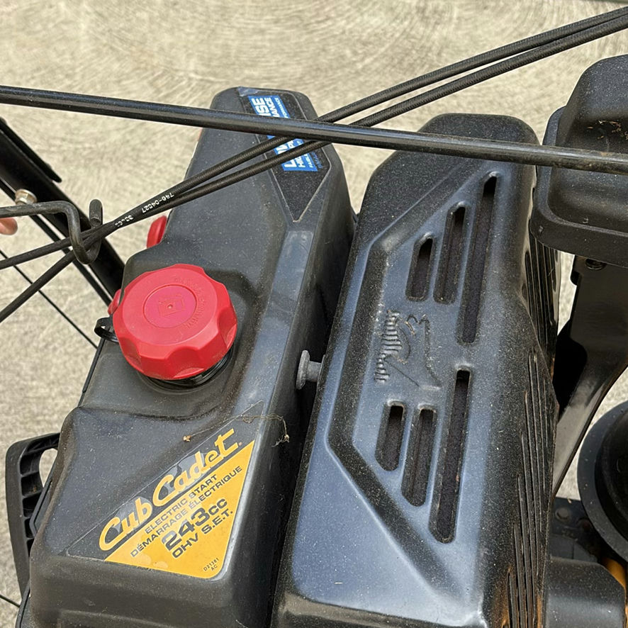 Cub Cadet Snow Blower - image 8 of 14