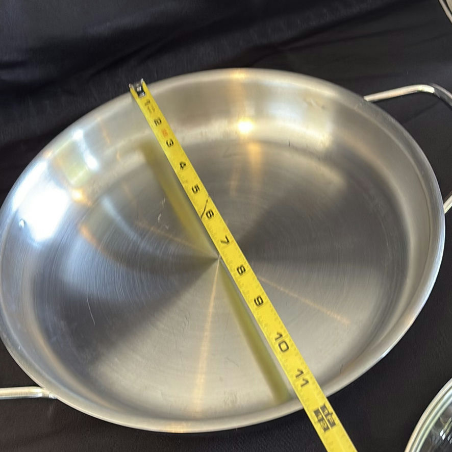 Pyrex Measuring Cup, Brie Bakers, Stainless Steel Pan, and Baking Dish - image 12 of 12