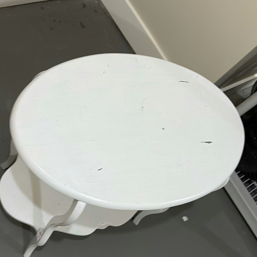 White Oval Accent Table - image 4 of 8