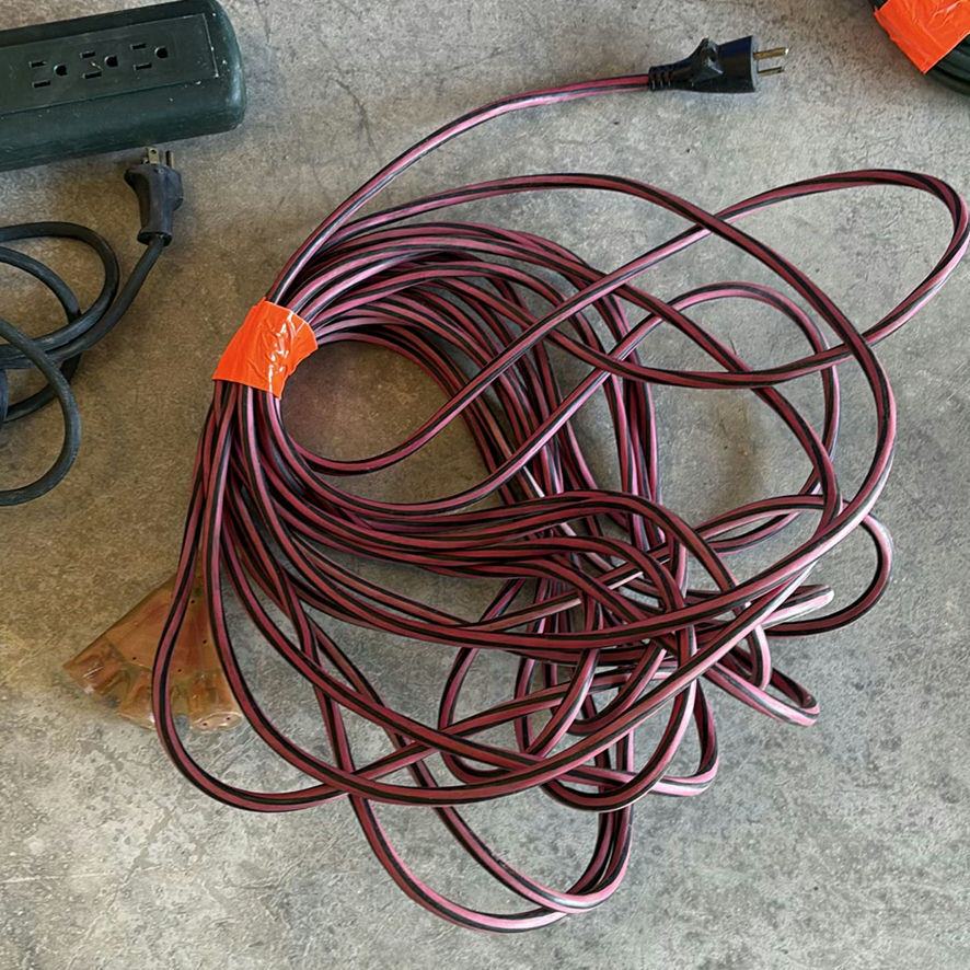 Extension Cords and Outdoor Power Strip - image 4 of 14