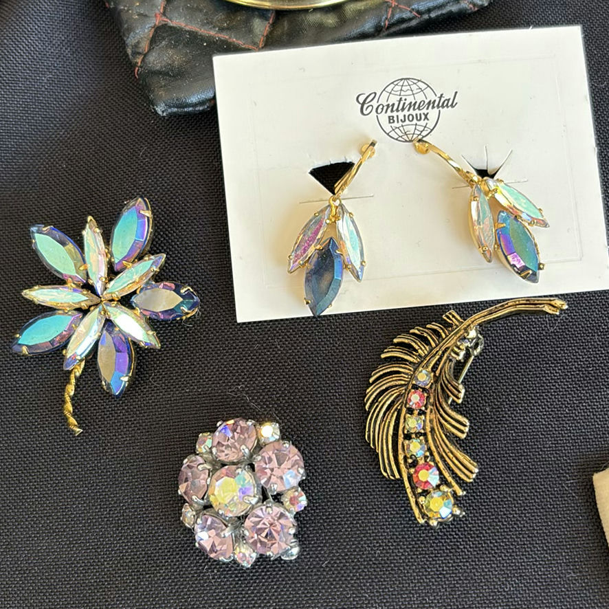 Vintage Costume Jewelry Lot with Brooches, Earrings, Pearl Necklaces, and Compact Mirror - image 2 of 19