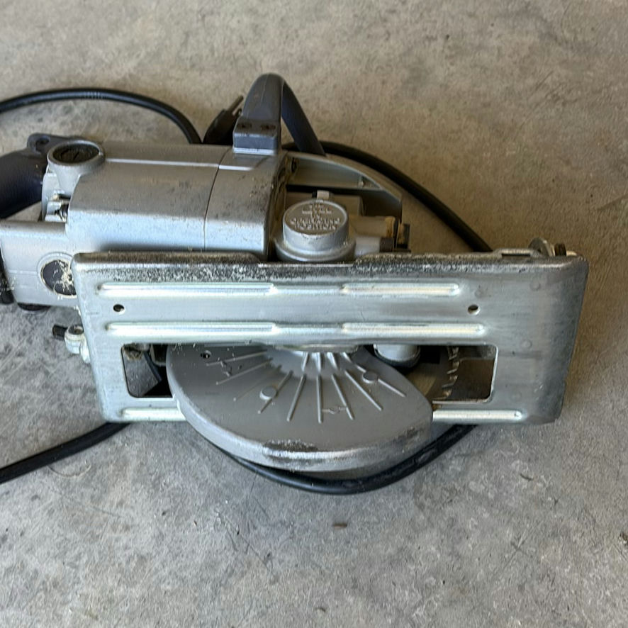SKILSAW HD77 Worm Drive Circular Saw - image 7 of 9