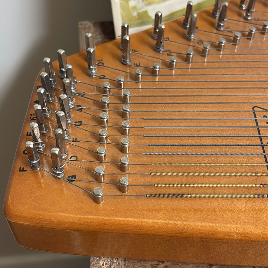 Oscar Schmidt Autoharp with Instruction Book - image 8 of 9