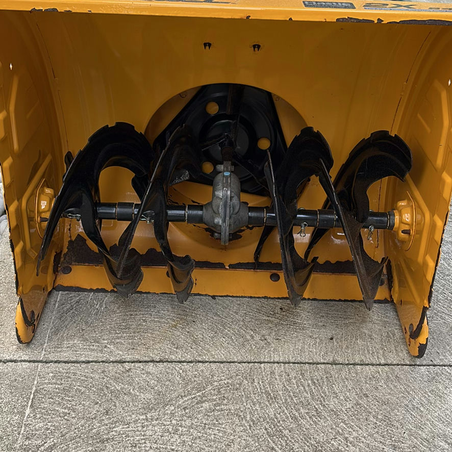 Cub Cadet Snow Blower - image 4 of 14