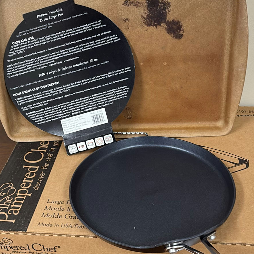 Pampered Chef Bar Pan, Crepe Pan, Cutting Board, Baking Sheet, and Frying Pan - image 5 of 12