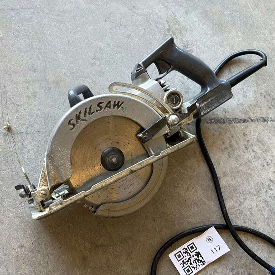 SKILSAW HD77 Worm Drive Circular Saw - image 9 of 9