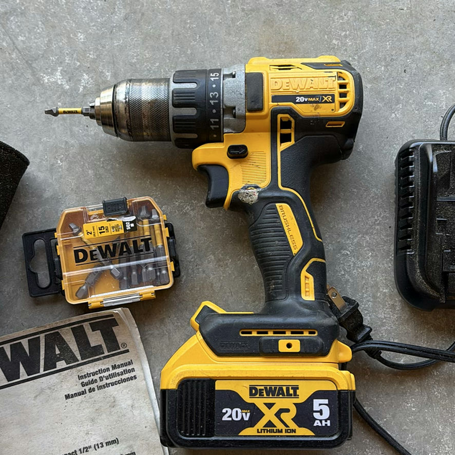 DEWALT 20V Max XR Cordless Drill/Driver Kit - image 2 of 11