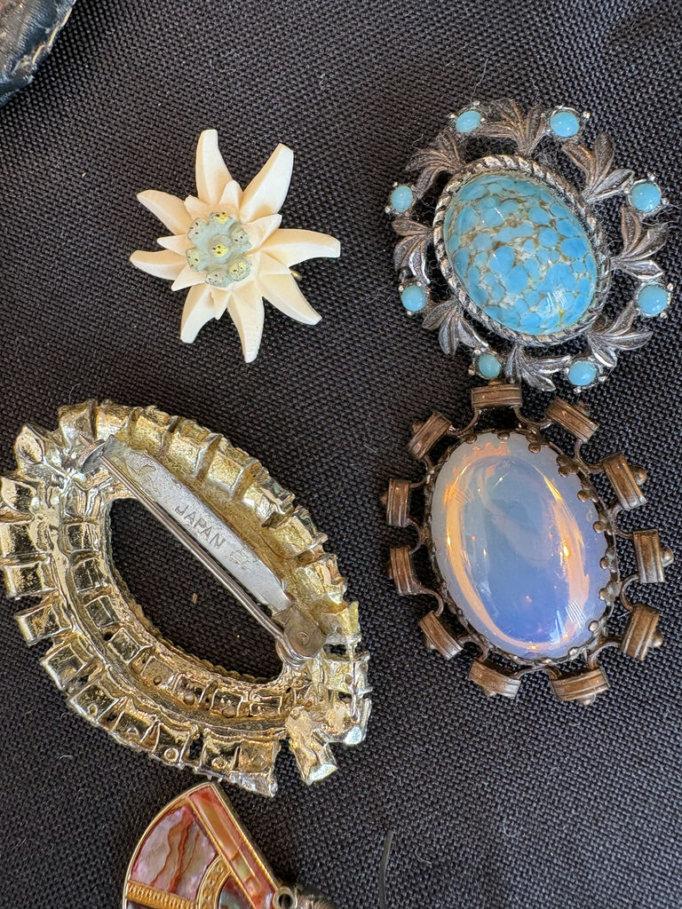 Vintage Costume Jewelry Lot with Brooches, Earrings, Pearl Necklaces, and Compact Mirror - image 15 of 19