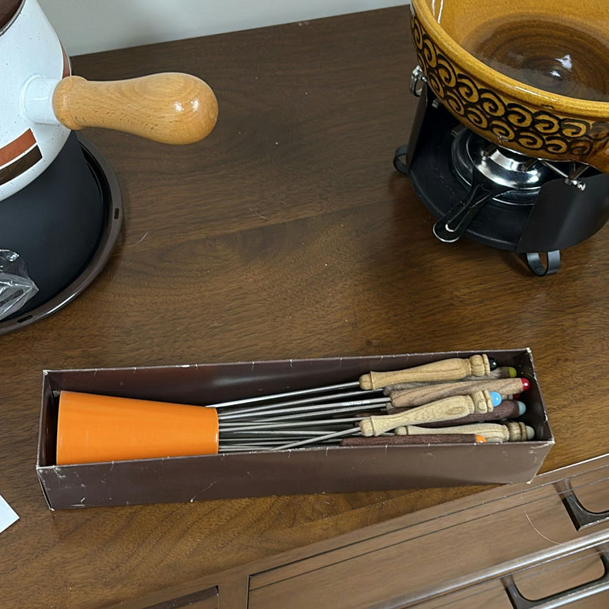 Fondue Pots with Fondue Forks and Burners - image 10 of 10