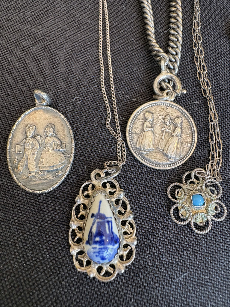 Vintage Sterling and Costume Jewelry Assortment - image 20 of 23