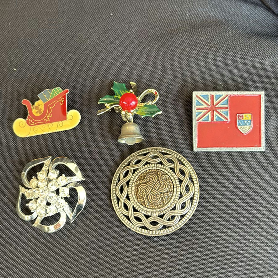 25 Brooches and Pins - image 4 of 13