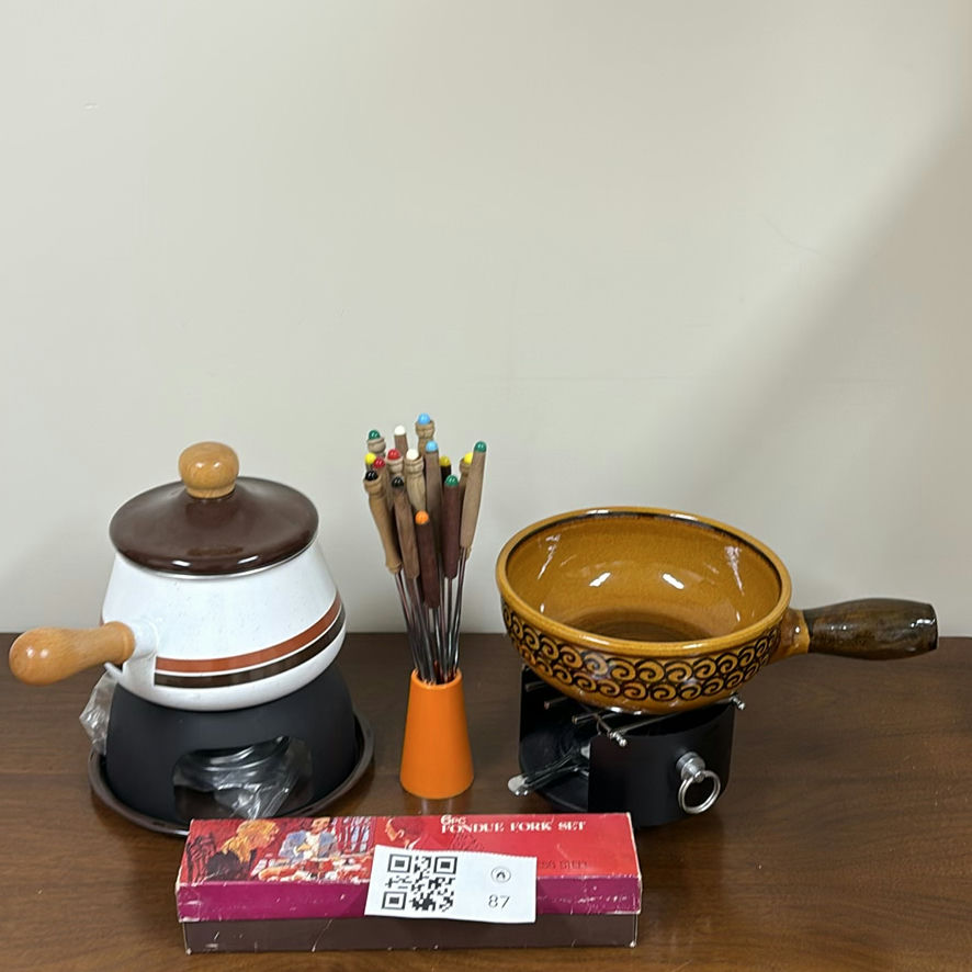 Fondue Pots with Fondue Forks and Burners - image 1 of 10