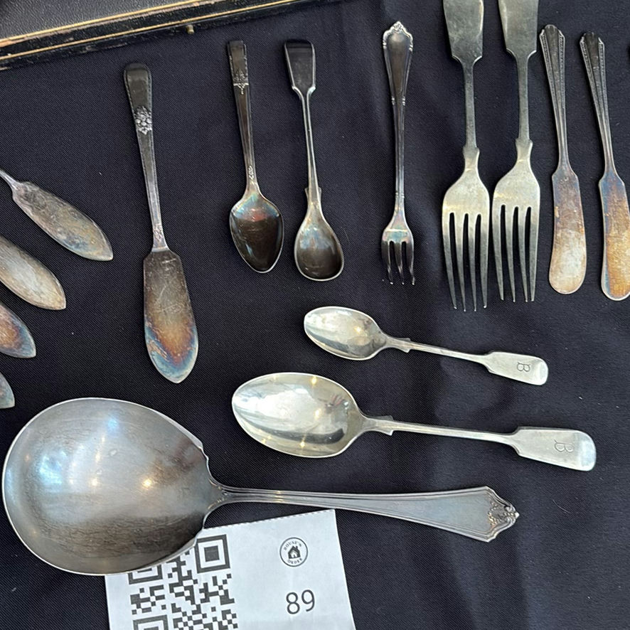 Assorted Silverplate Flatware and Serving Pieces with Spoon Set in Case - image 7 of 19
