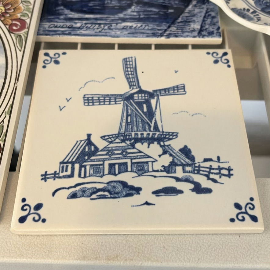 Antique Delft Stamp & Dutch Delft Style Ceramic Decor & Tiles - image 4 of 16