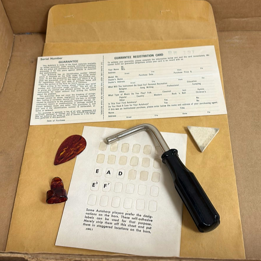Oscar Schmidt Autoharp with Instruction Book - image 6 of 9