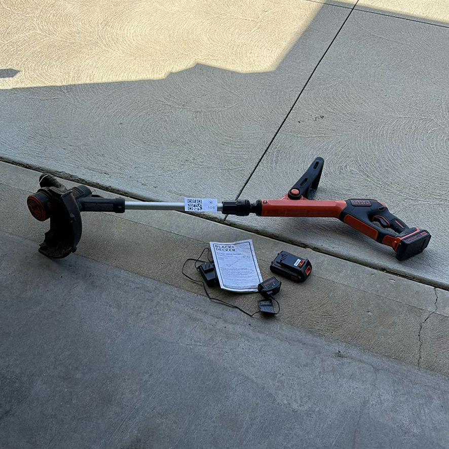 BLACK+DECKER 20V MAX String Trimmer Kit - image 1 of 8
