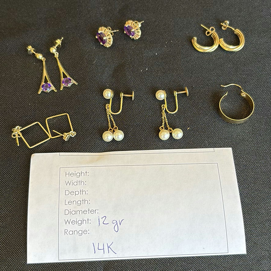 Assorted 14K Gold Jewellery - image 2 of 17