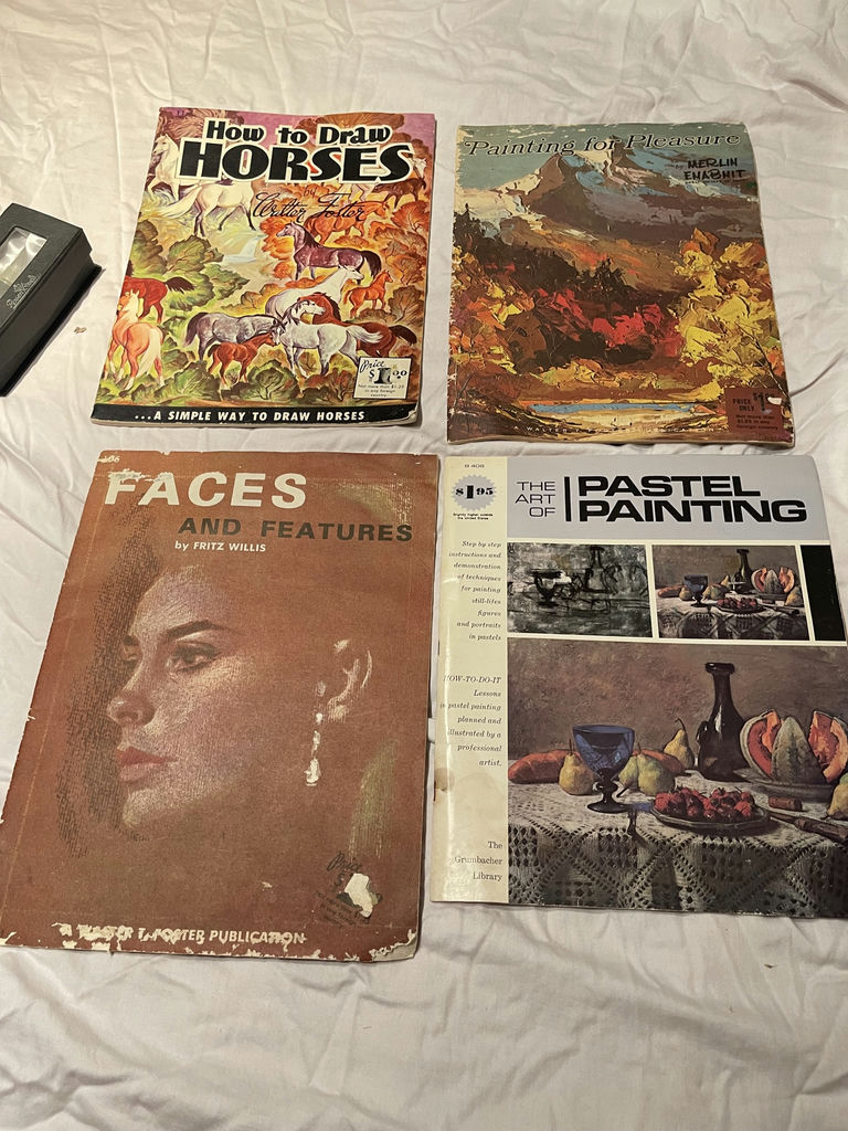 Assorted Decorative Holiday Candles, Painting/Art Instruction Books, Glassware, and Linens - image 2 of 8