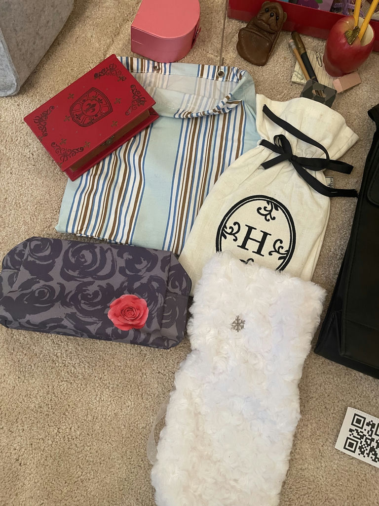 Mixed Craft Supplies and Assorted Bags - image 5 of 11