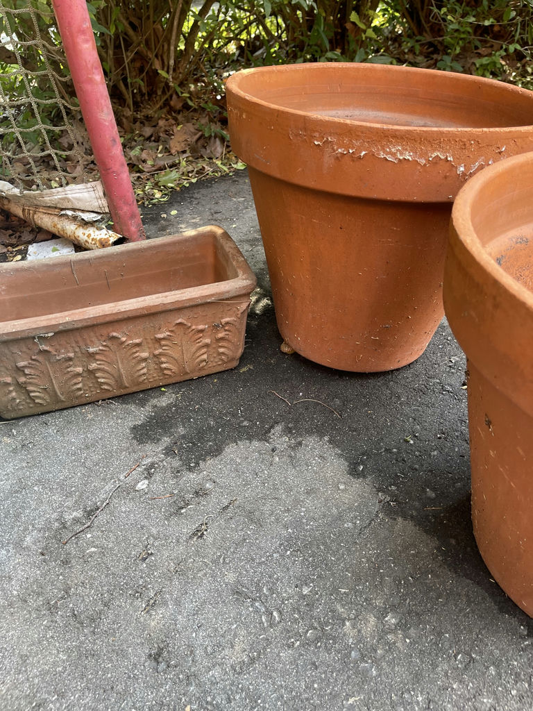 Gardening- Terracotta Planters, Animal Statue, and Electric Yard Tools - image 5 of 8