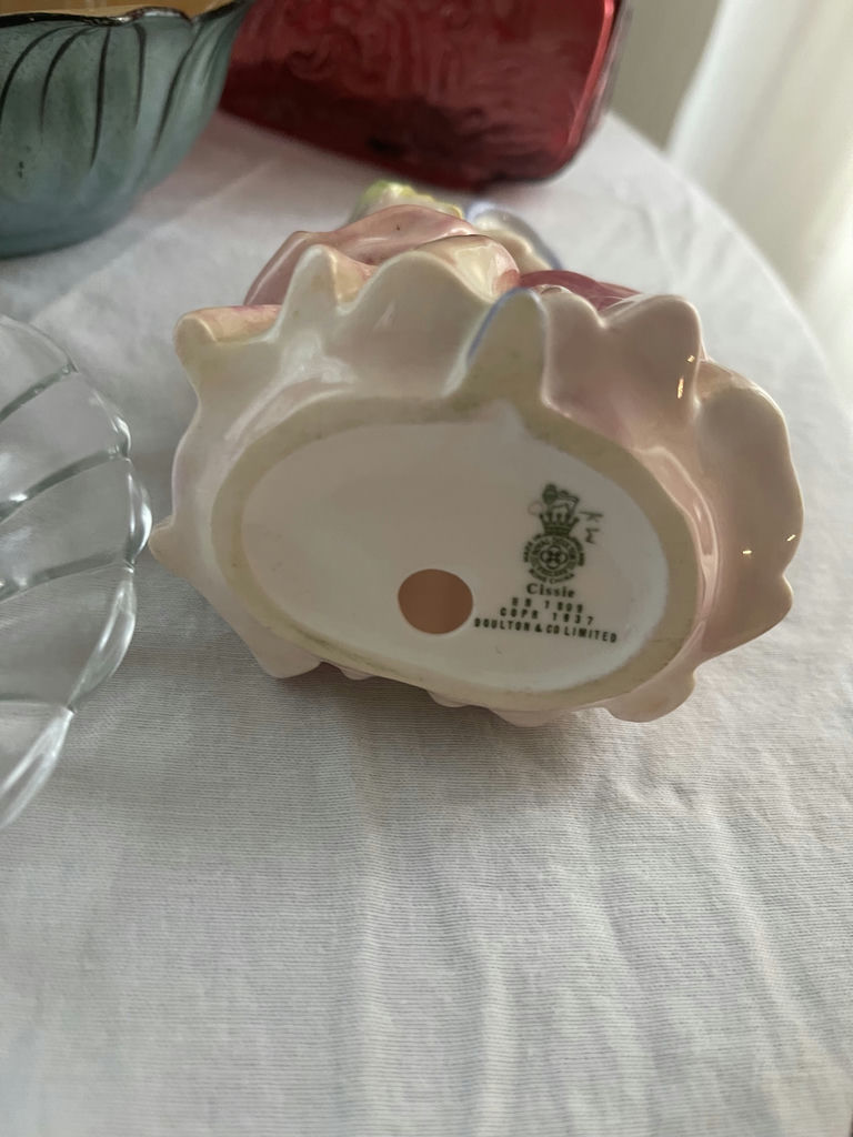Assorted Glassware and Porcelain Figurines - image 8 of 9